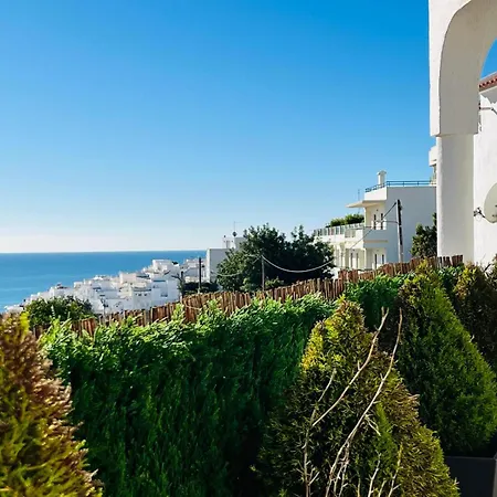 Brisamarvilas Sea View, 5 Min Walk To Town & Casa de Férias *