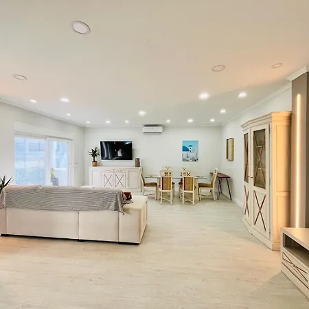 Brisamarvilas Sea View, 5 Min Walk To Town & 알부페이라