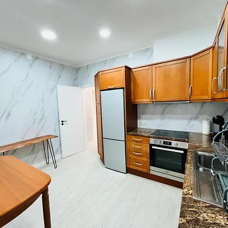 Brisamarvilas Sea View, 5 Min Walk To Town & * 알부페이라