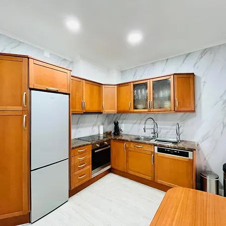 Brisamarvilas Sea View, 5 Min Walk To Town &