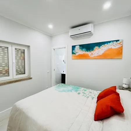 Brisamarvilas Sea View, 5 Min Walk To Town & Ferienhaus Albufeira