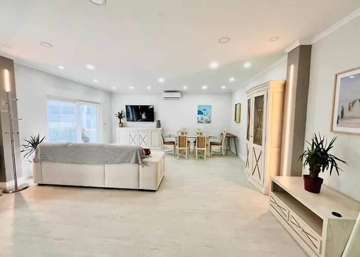 Brisamarvilas Sea View, 5 Min Walk To Town & *