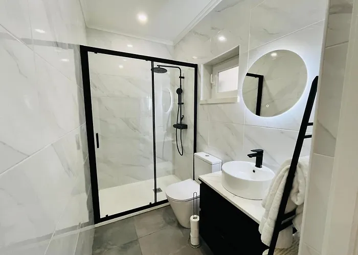 Brisamarvilas Sea View, 5 Min Walk To Town & * 알부페이라