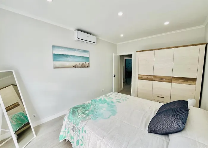 Brisamarvilas Sea View, 5 Min Walk To Town &