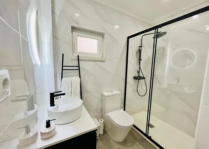 Brisamarvilas Sea View, 5 Min Walk To Town & 펜션 알부페이라