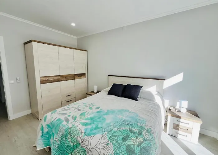 Brisamarvilas Sea View, 5 Min Walk To Town & 펜션